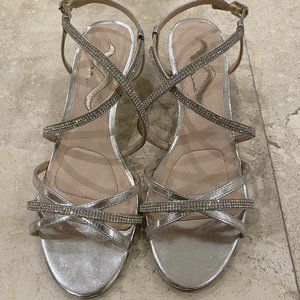 Nina Franya Womans Wedge Sandal Silver Size 8.5 M